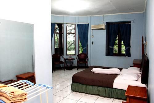 Zen Rooms Villa Duta Bogor Exterior photo