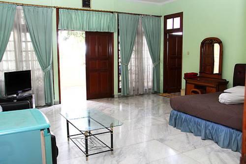 Zen Rooms Villa Duta Bogor Exterior photo