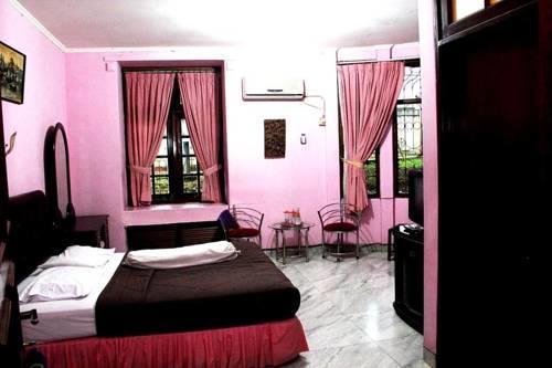 Zen Rooms Villa Duta Bogor Exterior photo