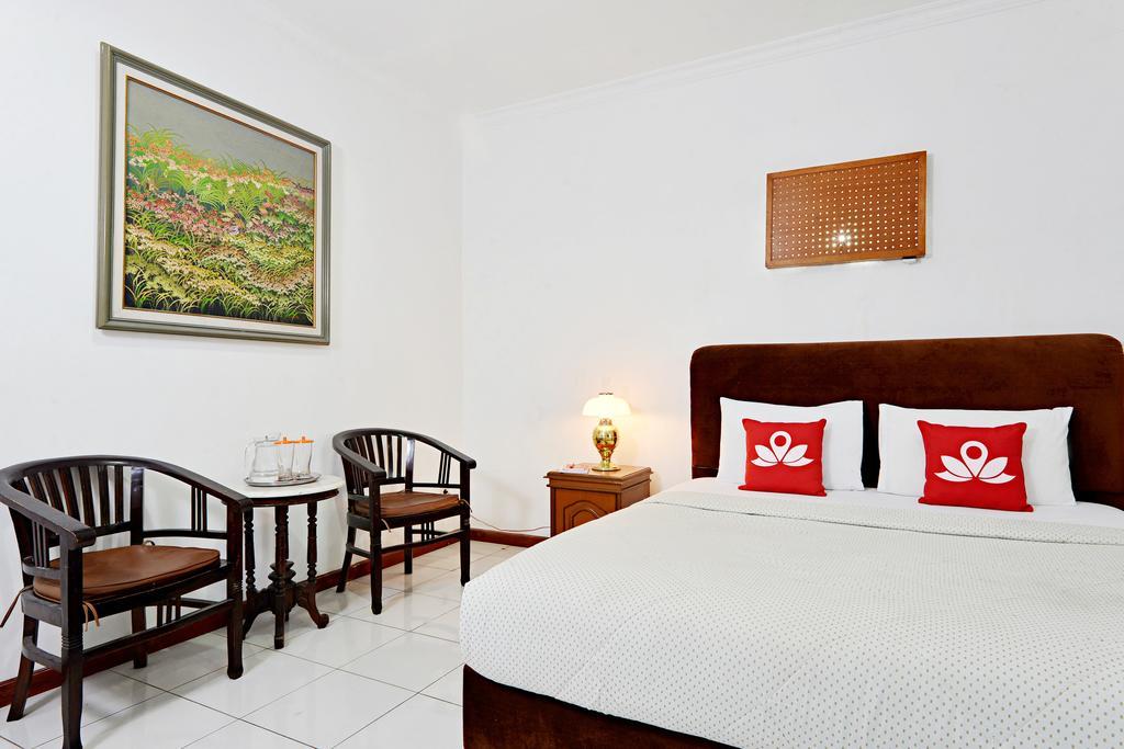 Zen Rooms Villa Duta Bogor Exterior photo
