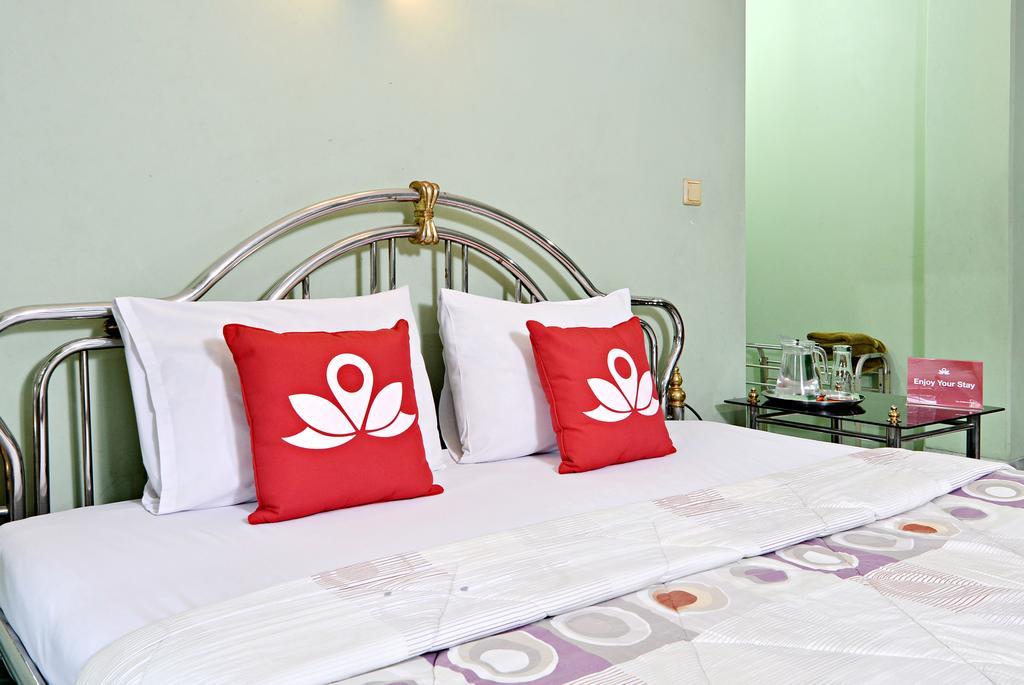 Zen Rooms Villa Duta Bogor Exterior photo