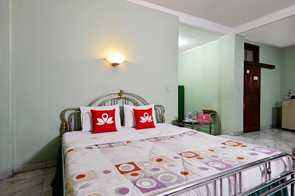 Zen Rooms Villa Duta Bogor Exterior photo