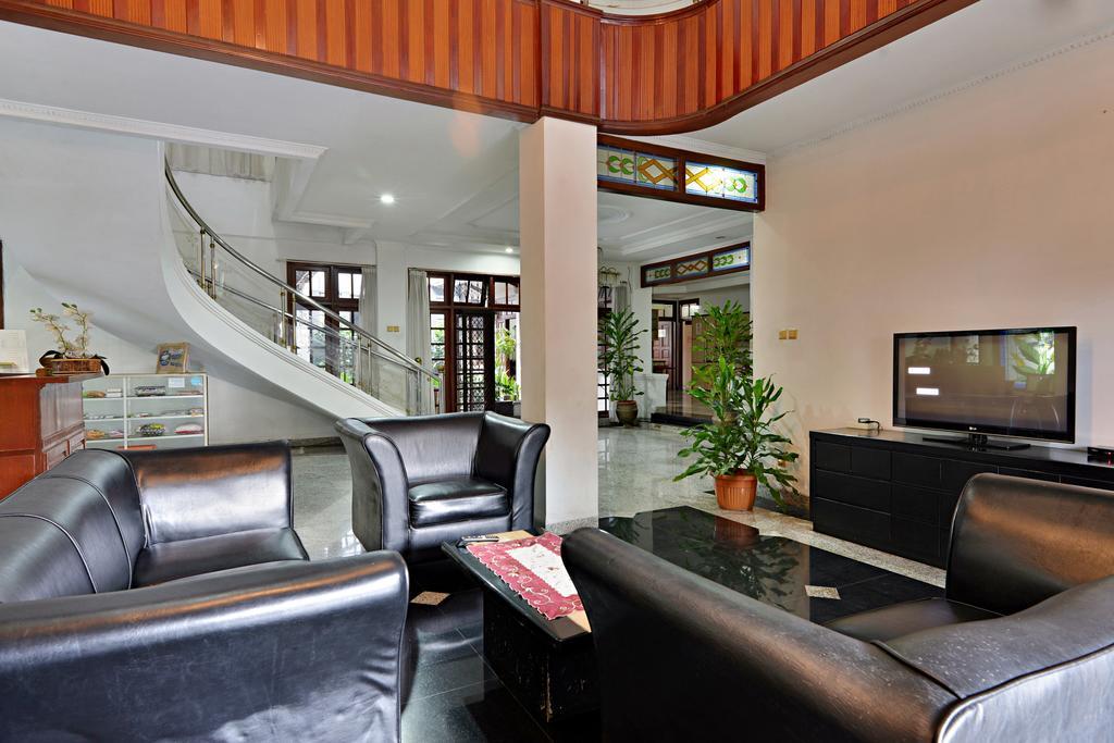 Zen Rooms Villa Duta Bogor Exterior photo