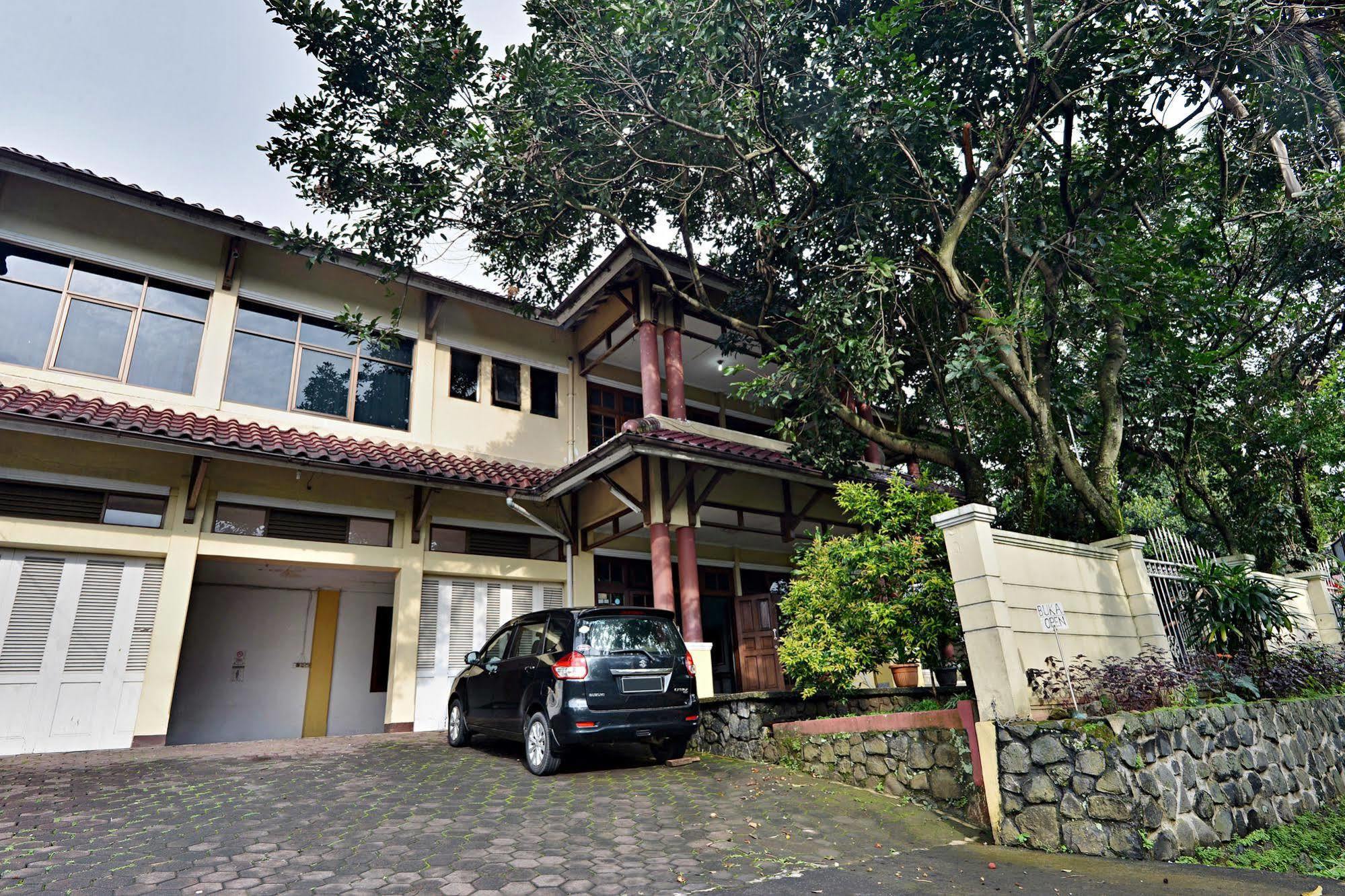Zen Rooms Villa Duta Bogor Exterior photo