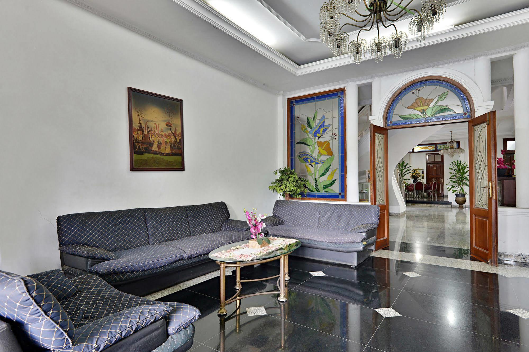 Zen Rooms Villa Duta Bogor Exterior photo