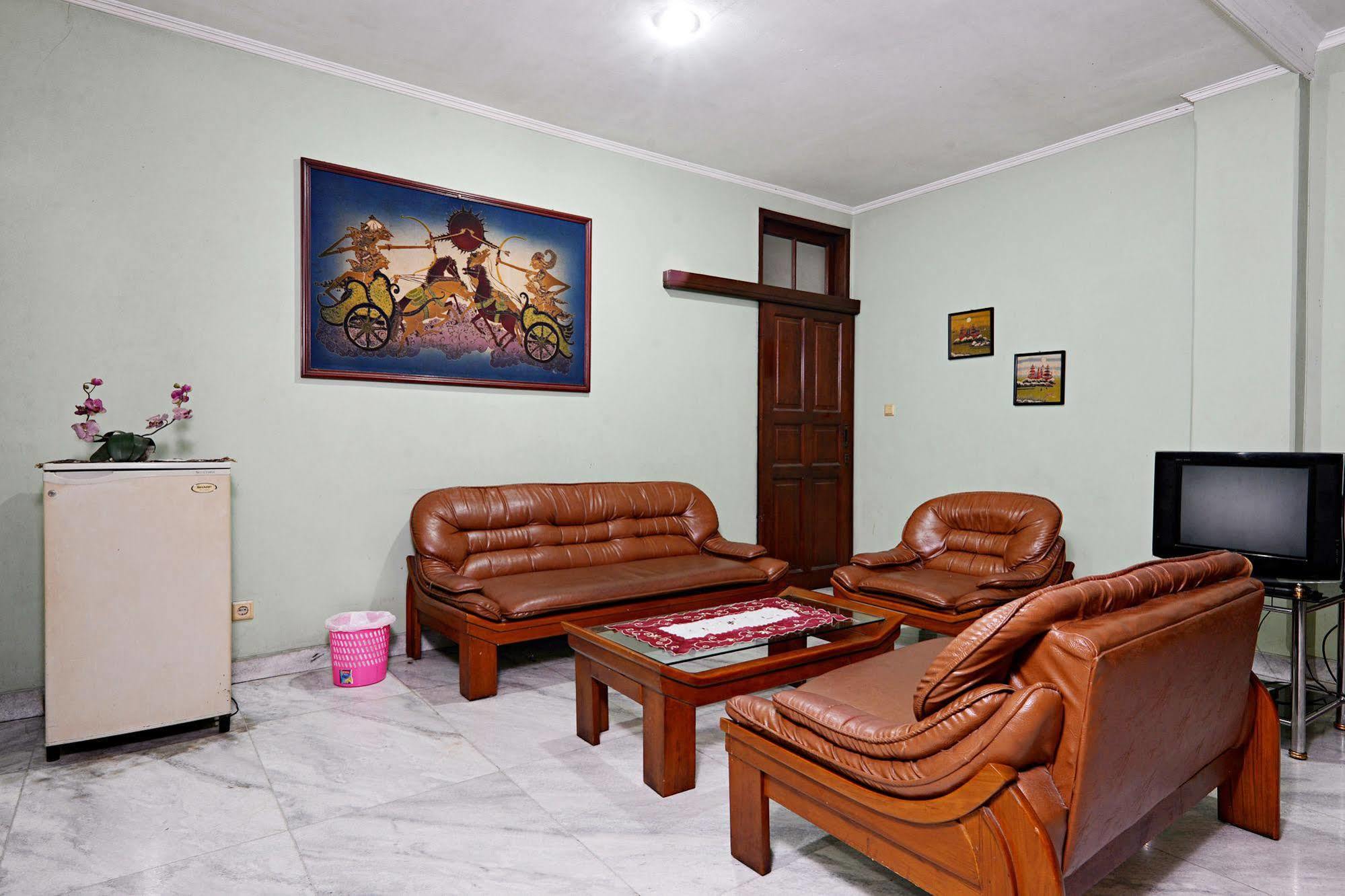 Zen Rooms Villa Duta Bogor Exterior photo