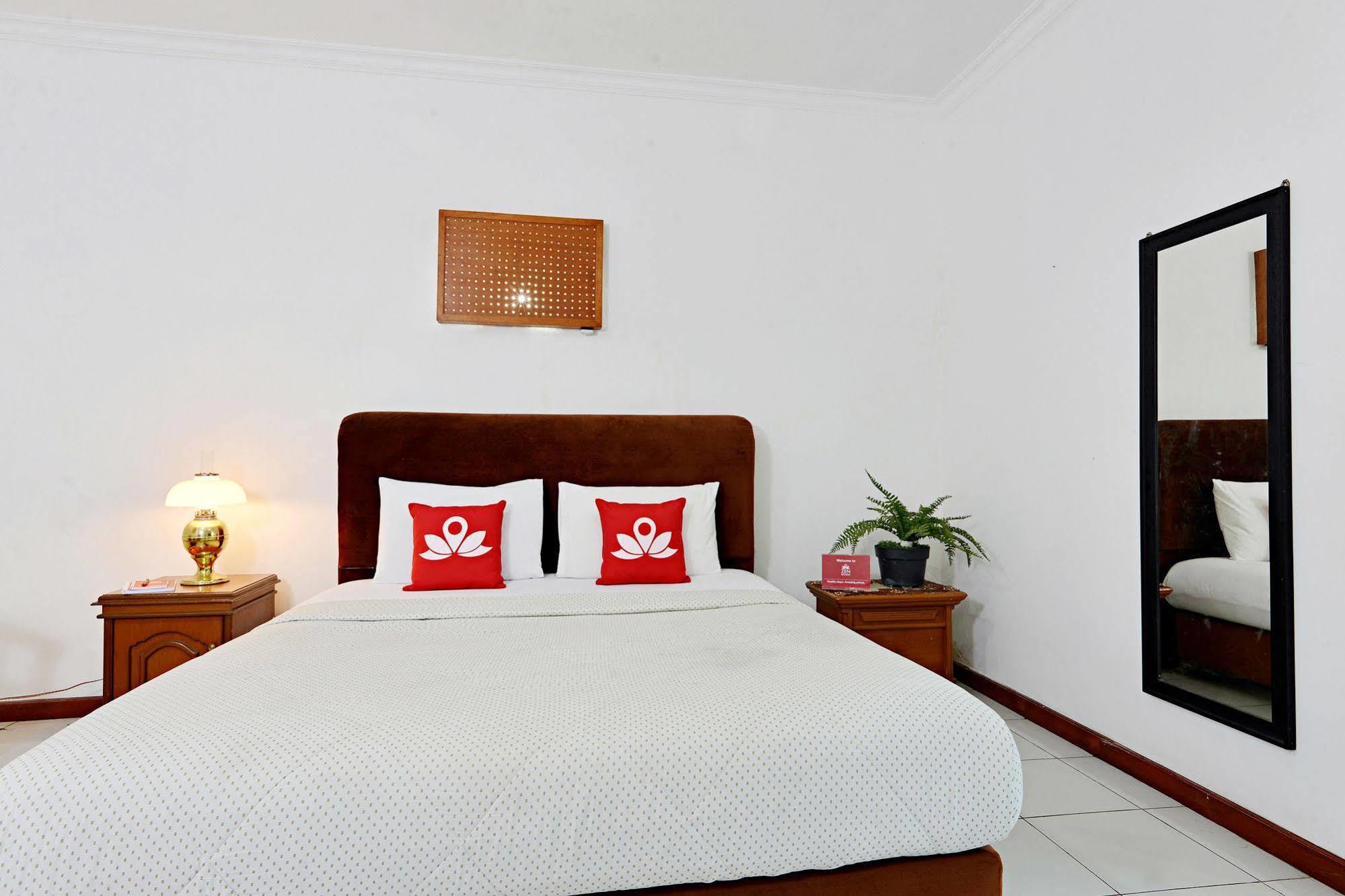 Zen Rooms Villa Duta Bogor Exterior photo