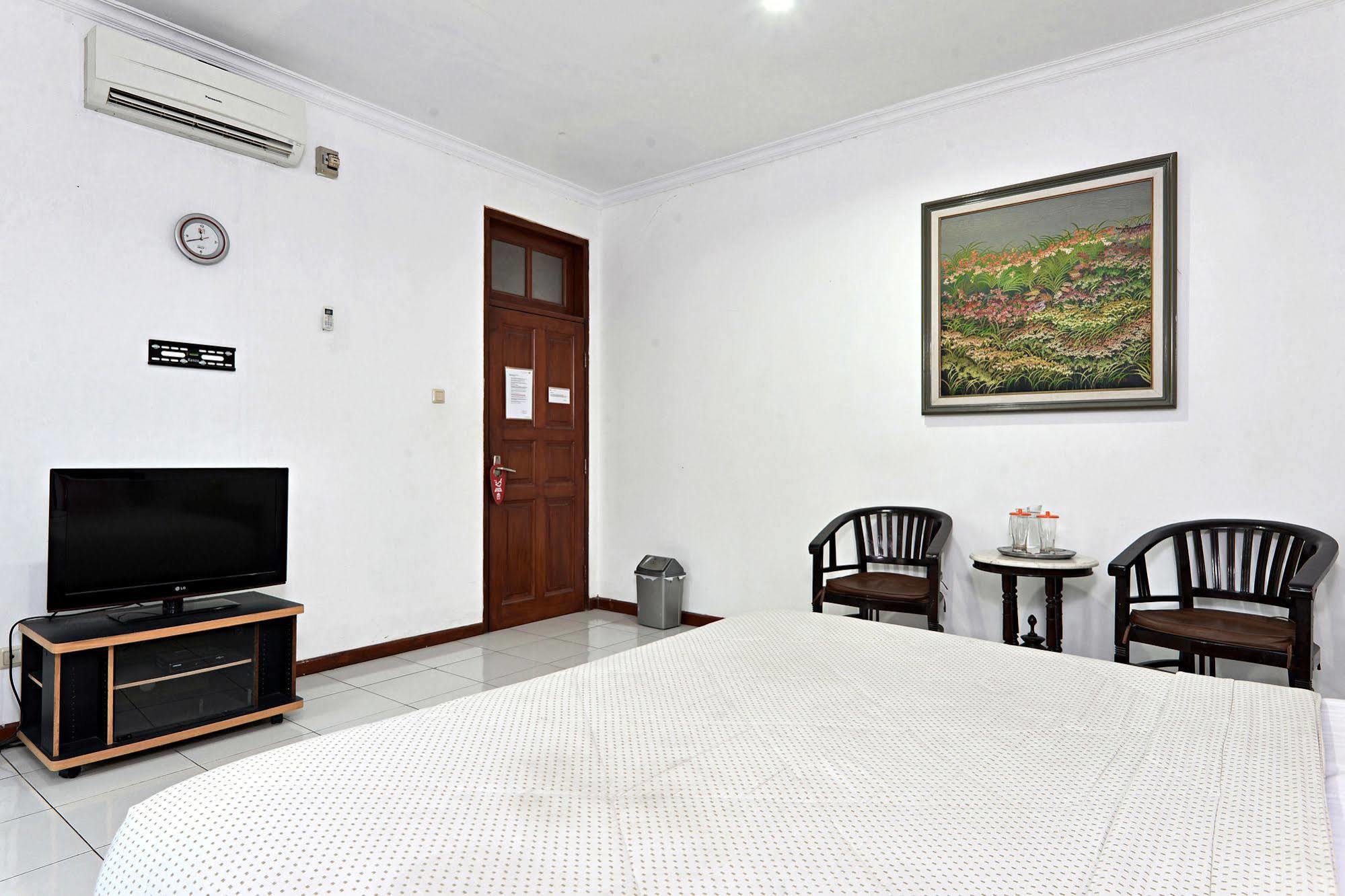 Zen Rooms Villa Duta Bogor Exterior photo