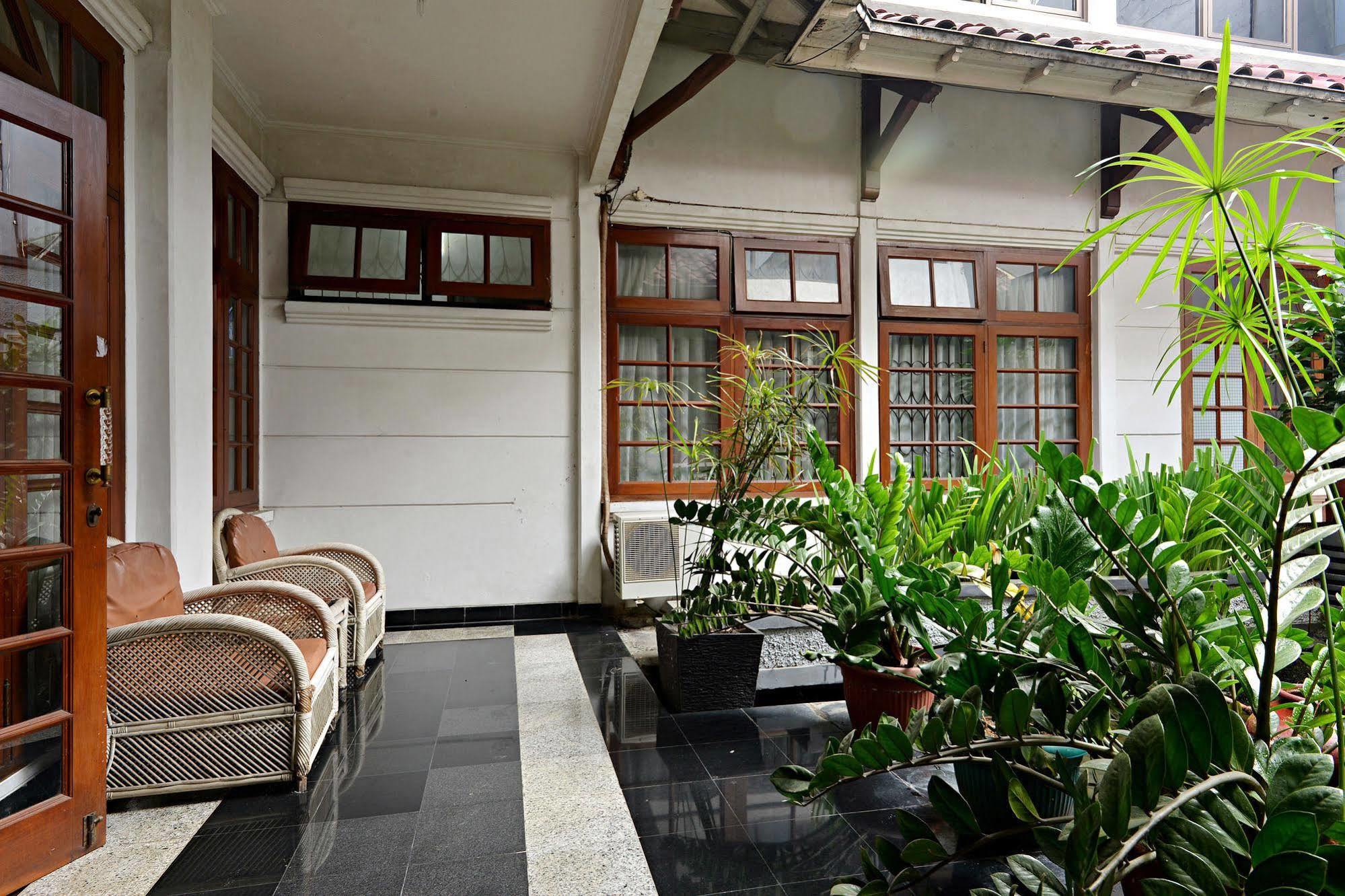 Zen Rooms Villa Duta Bogor Exterior photo